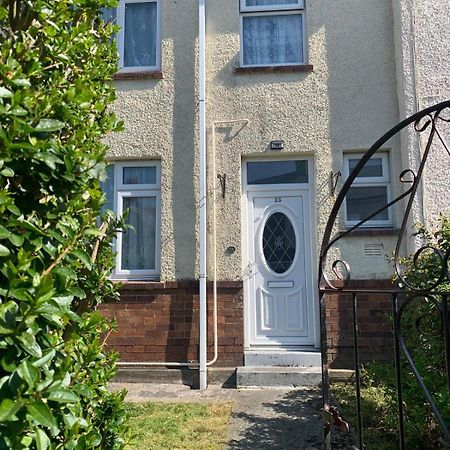Room Only Guest Accommodation, Guest House Self Catering Bangor  Extérieur photo