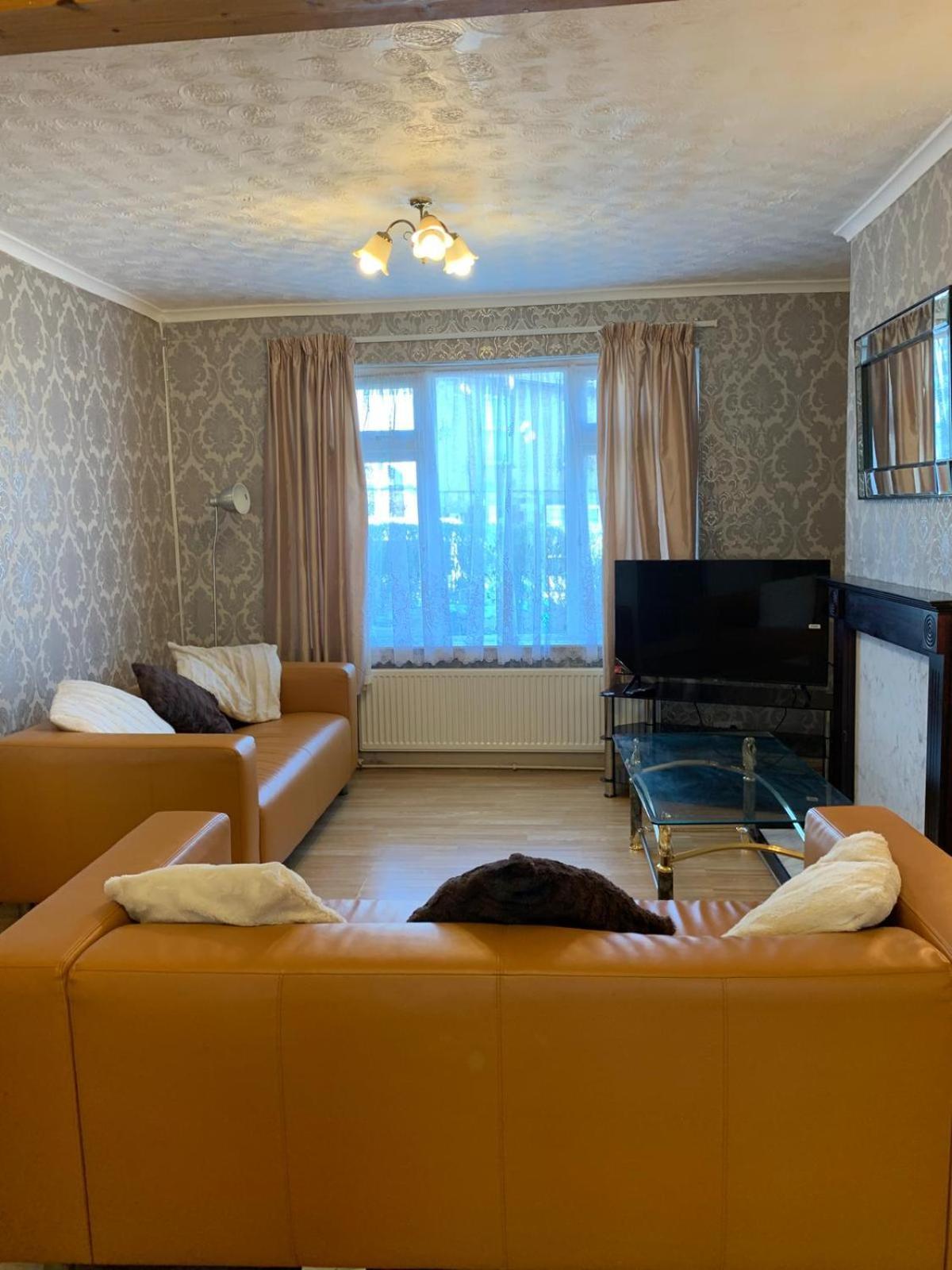 Room Only Guest Accommodation, Guest House Self Catering Bangor  Extérieur photo