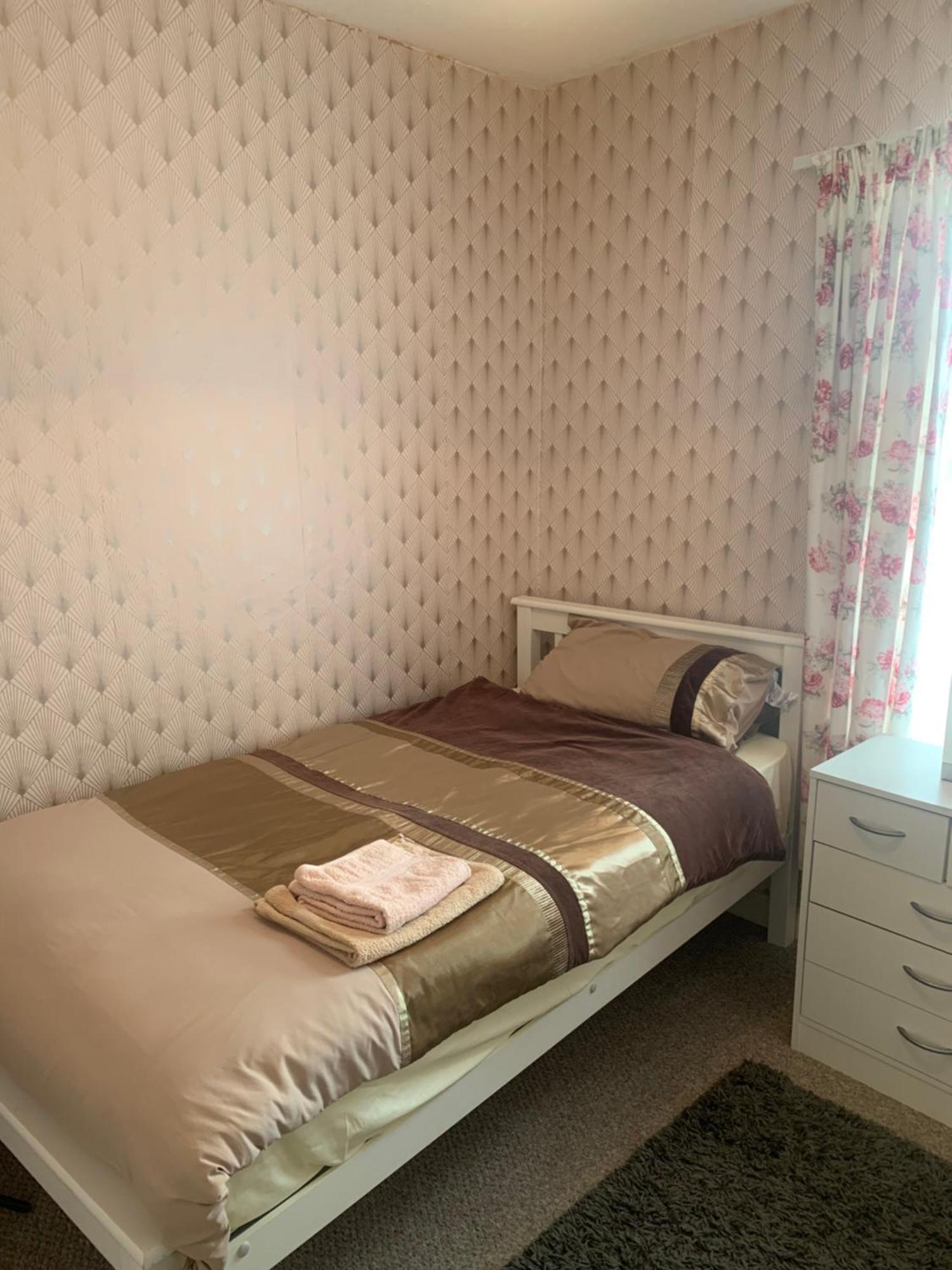 Room Only Guest Accommodation, Guest House Self Catering Bangor  Extérieur photo