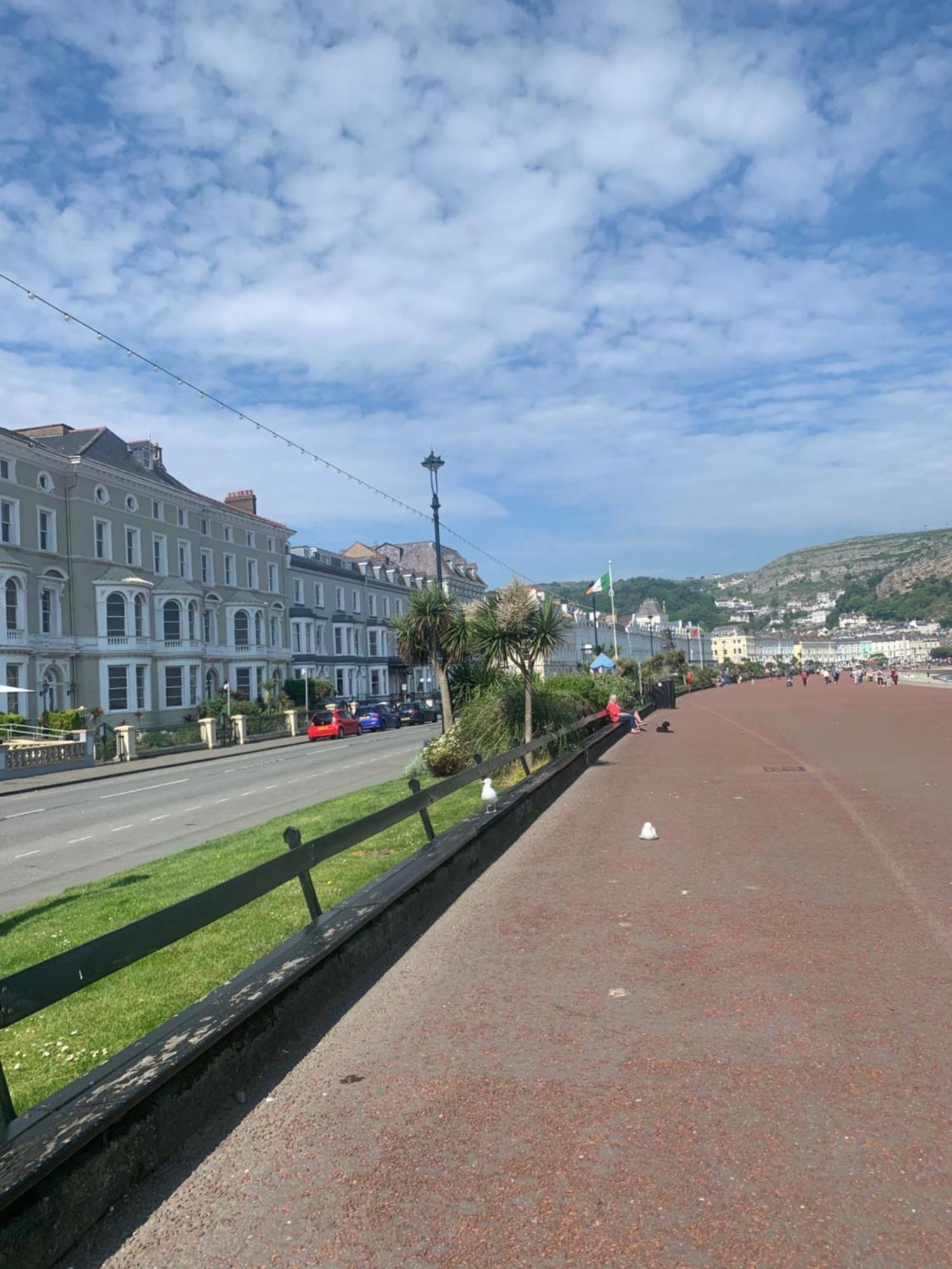 Room Only Guest Accommodation, Guest House Self Catering Bangor  Extérieur photo