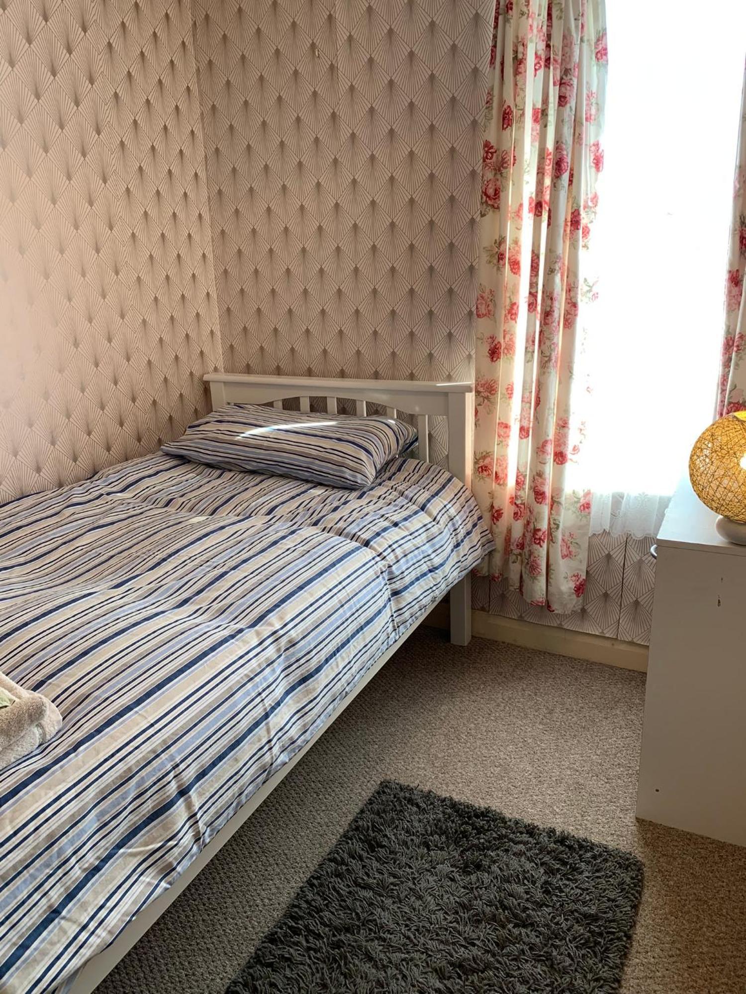 Room Only Guest Accommodation, Guest House Self Catering Bangor  Extérieur photo